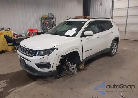 2021 Jeep Compass Latitude 4X4 z USA, uszkodzony, nr VIN 3C4NJDBB3MT598246